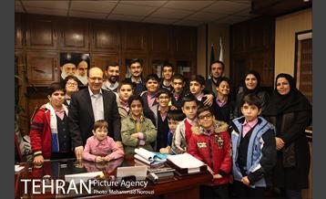 دیدار بچه های باغچه بان با شهردار منطقه شش 4