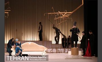 نمایش کابوس حضرت اشرف‎ 7