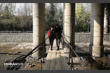 بازدید دانشجویان از پروژه مقاوم‌سازی پل تقاطع بزرگراه همت و رودخانه کن 36