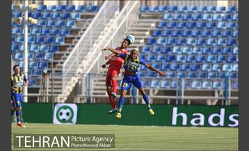 دیدار گسترش فولاد و پرسپولیس در لیگ برتر فوتبال 14