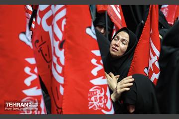 عزاداری روز عاشورا به نیابت از رهبر شهید انقلاب 13