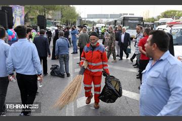 خدمات‌رسانی شهرداری تهران در نماز عید فطر مصلی تهران 34