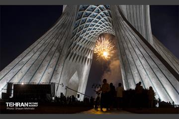 پایتخت، غرق در نور غدیر 15