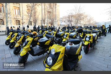 آیین رونمایی از موتورسیکلت‌های برقی شبکه پست 14