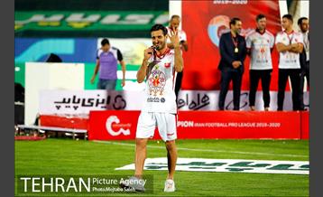قهرمانی تیم فوتبال پرسپولیس در رقابت‌های لیگ برتر فوتبال 15