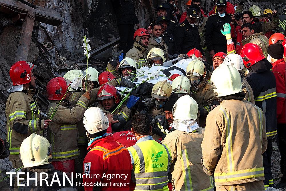 غروب روز هفتم پلاسکو با پیکر 8 آتش نشان 1