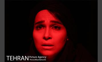 نمایش بر پهنه چشمان مغربی ات‎ 26