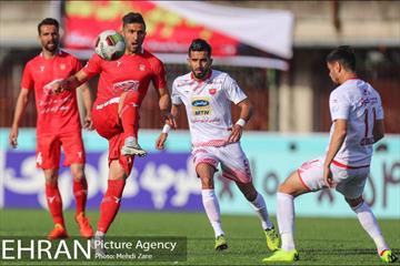 دیدار تیم‌های فوتبال پرسپولیس - سپیدرود رشت 19