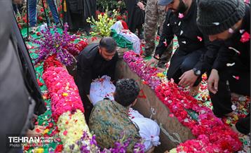 مراسم تشییع و تدفین شهید گمنام در بوستان ولایت 32