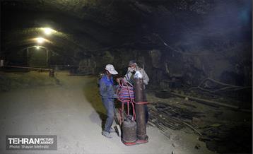 بازدید اعضای کمسیون حمل و نقل شورای اسلامی شهر از ایستگاه تقاطعی مترو توحید 37