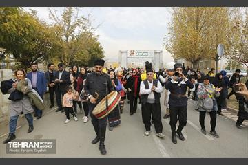 پنجمین جشنواره خرمالوی کن 22