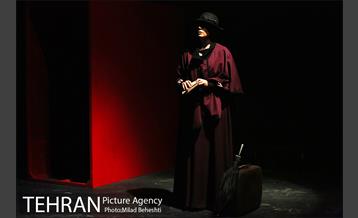 نمایش بوی گند دهن خانوم مارکز 1