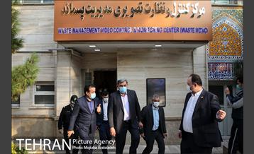 بازدید شهردار تهران از تجهیزات سازمان پسماند صالح آباد 20