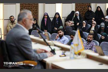 نشست صمیمانه شهردار تهران با مسئولین پایگاههای بسیج دانشجویی تهران 15