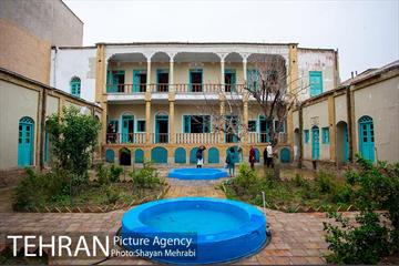 خانه موتمن الاطبا 5