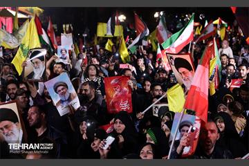 شادی مردم تهران پس از حمله موشکی ایران 29