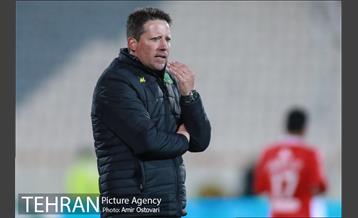 دیدار تیم‌های پرسپولیس تهران و نفت ابادان 1