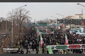 راهپیمایی ۲۲ بهمن در تهران - ۱ 3