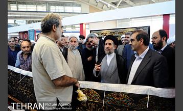 بازدید شهردار تهران از نمایشگاه عطر سیب 7