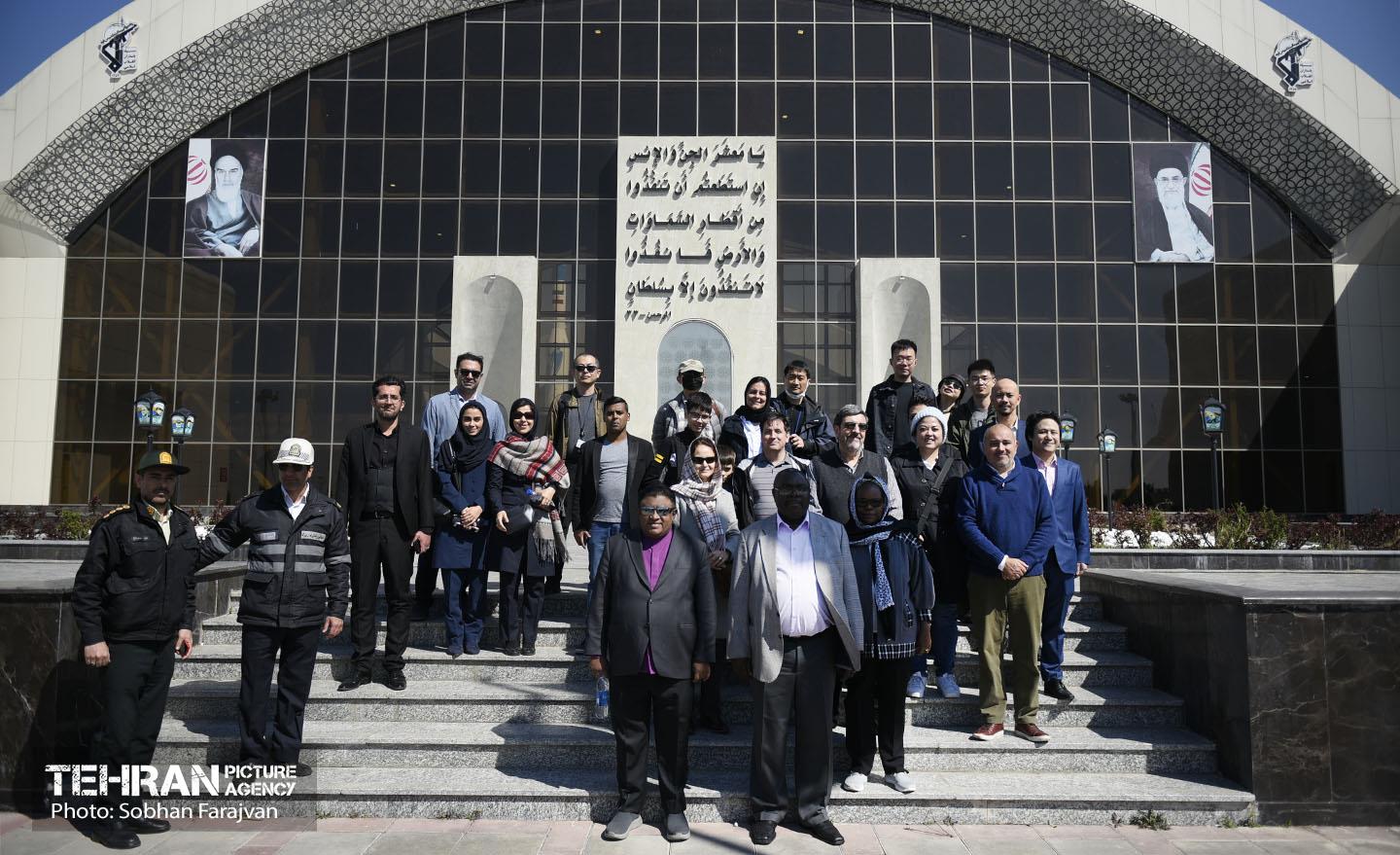 بازدید سفرای خارجی از منطقه ۲۱ 33