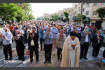 اقامه نماز عید فطر در محله کرمان 17