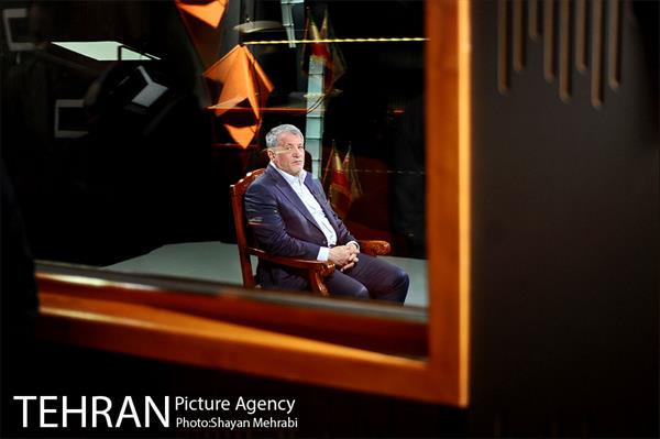 بازدید رئیس شورای شهر از مرکز ارتباطات شهرداری 13