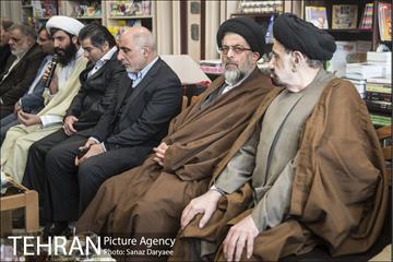 مراسم کاشت نهال به نام و یاد مشاهیر شهرری‎ 1