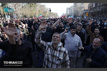 اجتماع مردم تهران در پی شهادت رهبر انقلاب - 2 3