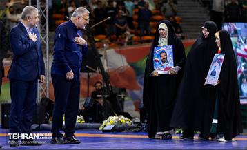 مراسم تجلیل از کشتی‌گیران قهرمان جهان (جشنی برای ایران) 79