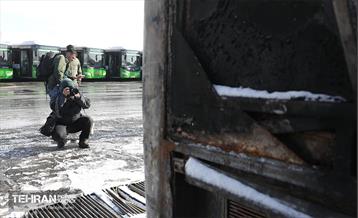 بازدید خبرنگاران رسانه‌های خارجی از تخریب اموال عمومی شهر 63