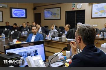 نشست مدیران ارتباطی صنایع و واحدهای تولیدی با شهردار منطقه ۲۱ 8