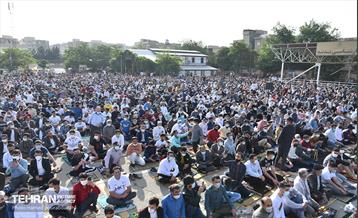 اقامه نماز عید فطر افغانستانی های اهل تسنن مقیم تهران 7