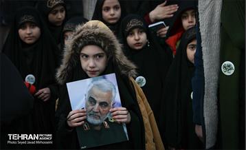 تشییع پیکر ۱۰۰ شهید مردمی و مدافع امنیت در تهران - 3 13