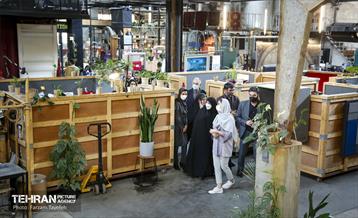 حضور نرگس معدنی پور در منطقه 5