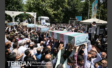 مراسم تشییع پیکرهای مطهر ۱۵۰ شهید تازه‌ تفحص‌ شده دفاع مقدس  - ۲ 29