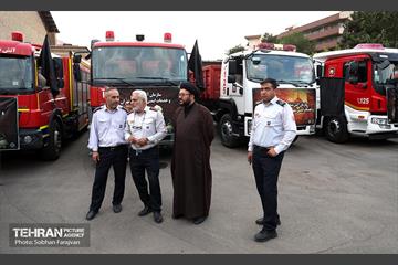 آیین بدرقه خادمین سازمان آتش‌نشانی 43