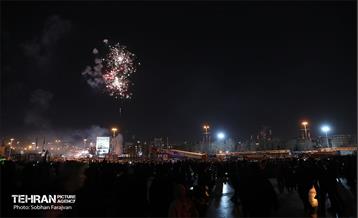 نورافشانی جشن پیروزی انقلاب اسلامی در میدان آزادی 5