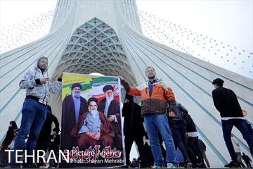 راهپیمایی یوم الله 22 بهمن 32