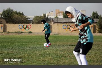 آکادمی فوتبال بانوان 6