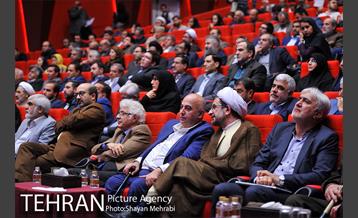 نشست دکتر نجفی شهردار محترم تهران با اهالی فرهنگ، هنر و رسانه