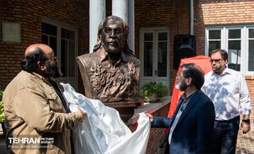 رونمایی از سردیس «سیدحسن حسینی» و «ابتهاج» 8