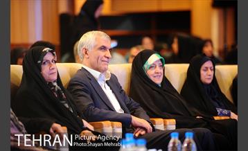 افتتاح سیزدهمین جشنواره زنان و تولید ملی  با حضور شهردار تهران 6