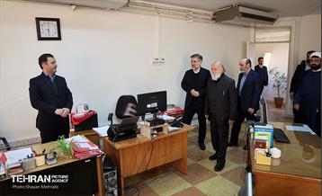 بازدید رئیس شورای شهر از مرکز حقوقی شهرداری تهران 36