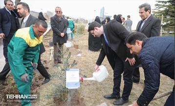 آئین روز درختکاری با حضور سفیران و نمایندگان کشورهای خارجی 13