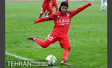 دیدار دو تیم فوتبال البرز و شهرداری بم 8