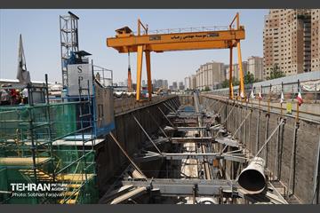 بازدید اصحاب رسانه از روند اجرایی پروژه احداث خط ۱۰ متروی تهران 32
