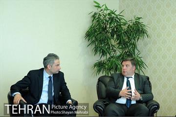 دیدار میهمانان خارجی حاضر در اجلاس جهانی شوراها و شهرداران با رییس مرکز ارتباطات و امور بین الملل شهرداری تهران 19