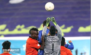 دیدار تیم های فوتبال استقلال تهران و مس کرمان 21