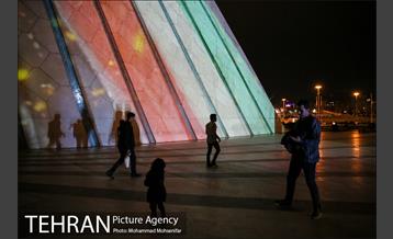 نور افشانی برج آزادی  3