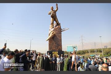 رونمایی از تندیس سرلشکر خلبان شهید بابایی 10